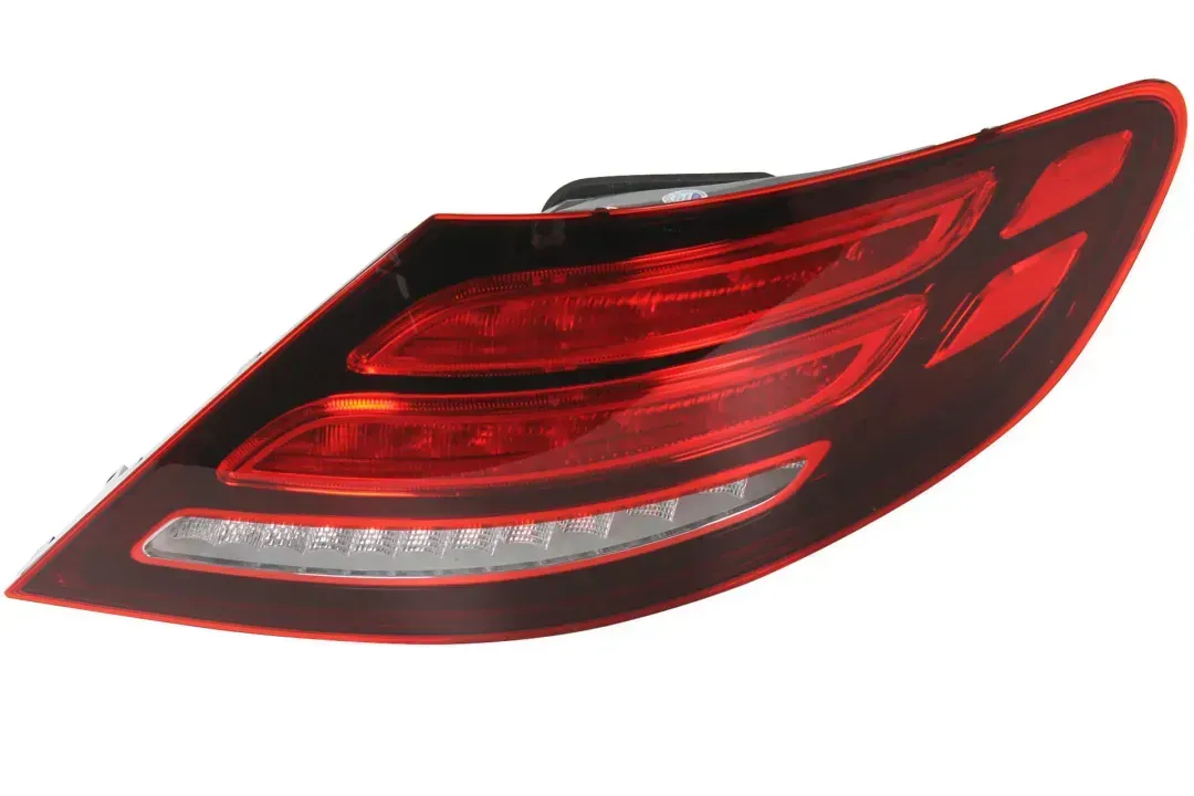 a1729066000   rear light